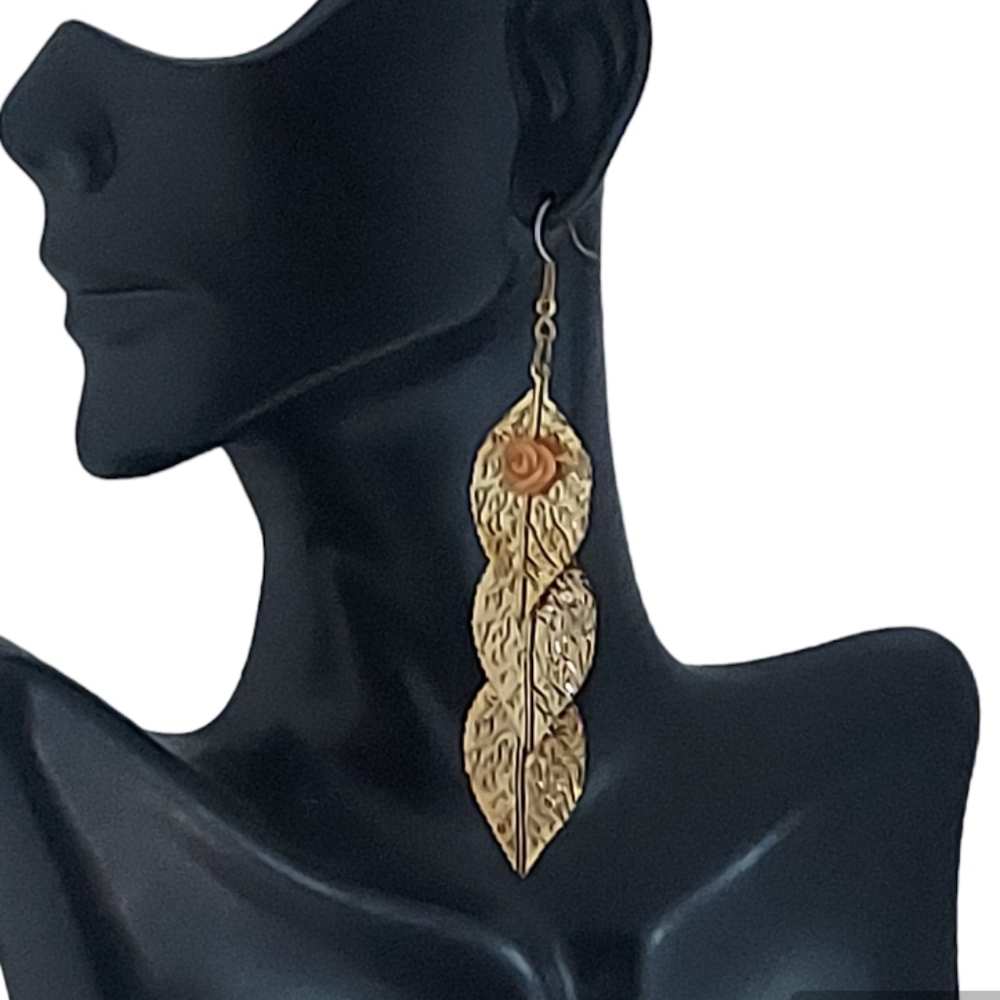 E1926 Goldtone Leaf w/ Rosette Dangle Earrings